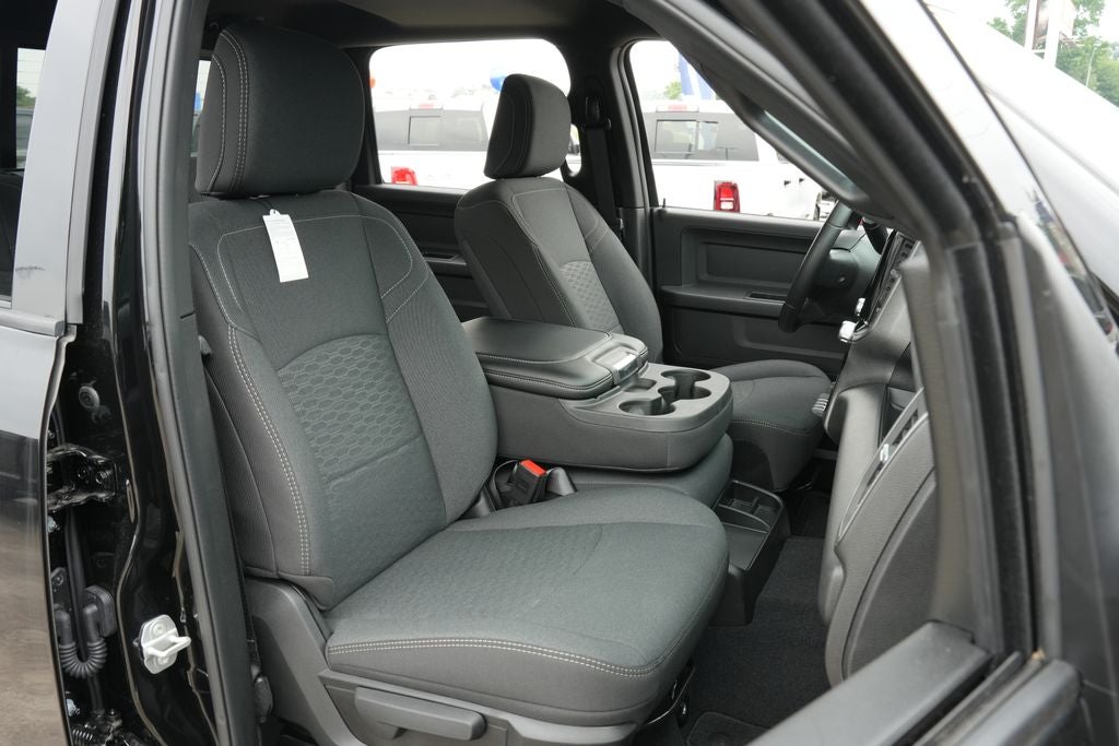 2026 RAM 2500 RAM 2500 TRADESMAN CREW CAB 4X4 6'4' BOX
