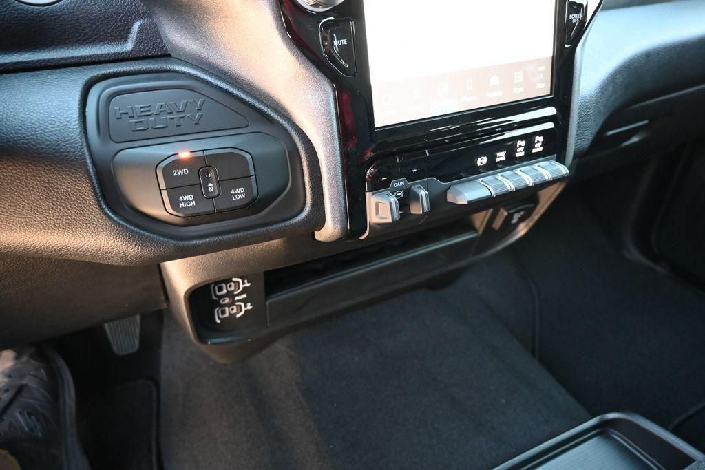 2026 RAM 2500 RAM 2500 TRADESMAN CREW CAB 4X4 6'4' BOX