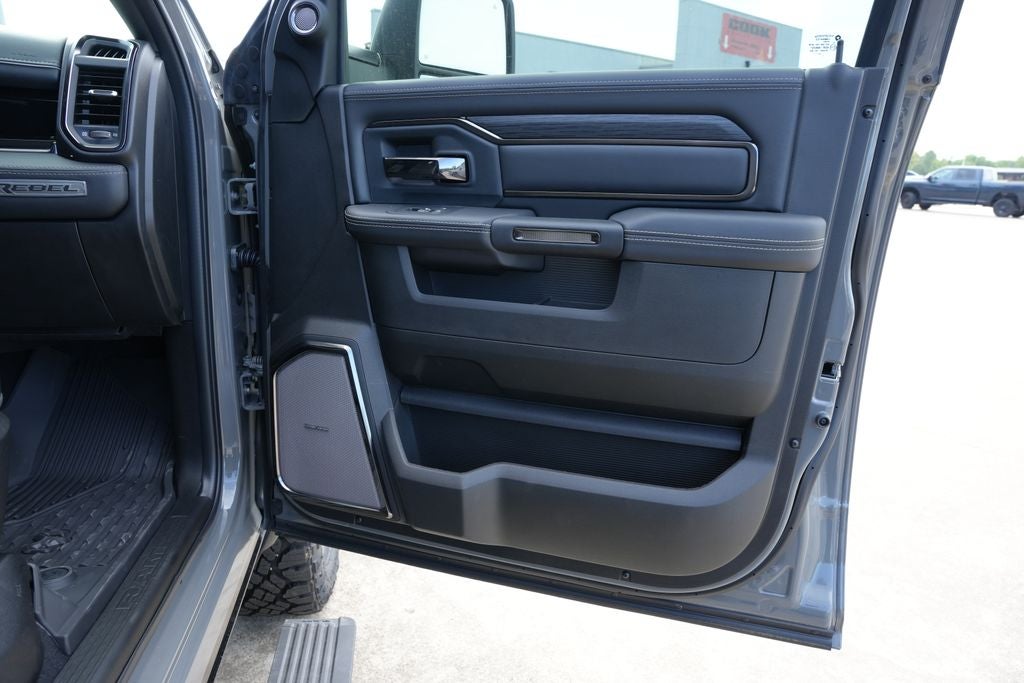 2026 RAM 2500 RAM 2500 REBEL CREW CAB 4X4 6'4' BOX