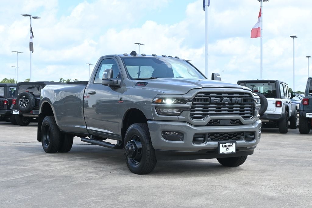 2026 RAM Ram 3500 RAM 3500 TRADESMAN REGULAR CAB 4X4 8' BOX