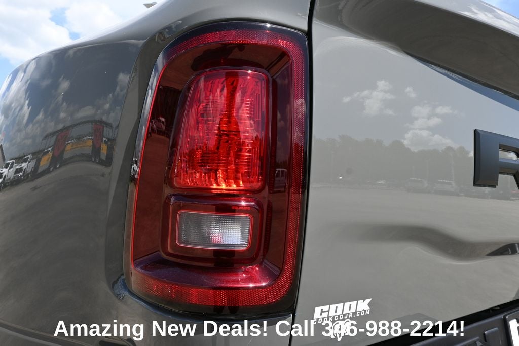 2027 RAM 3500 RAM 3500 TRADESMAN CREW CAB 4X4 8' BOX