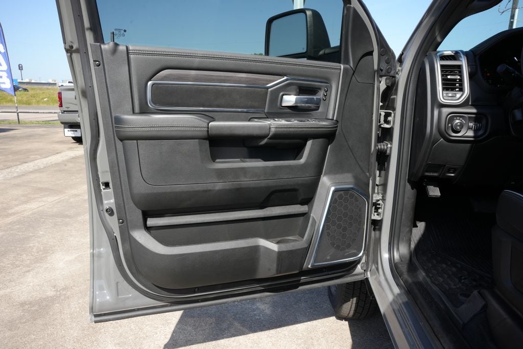 2026 RAM Ram 3500 RAM 3500 LARAMIE CREW CAB 4X4 8' BOX