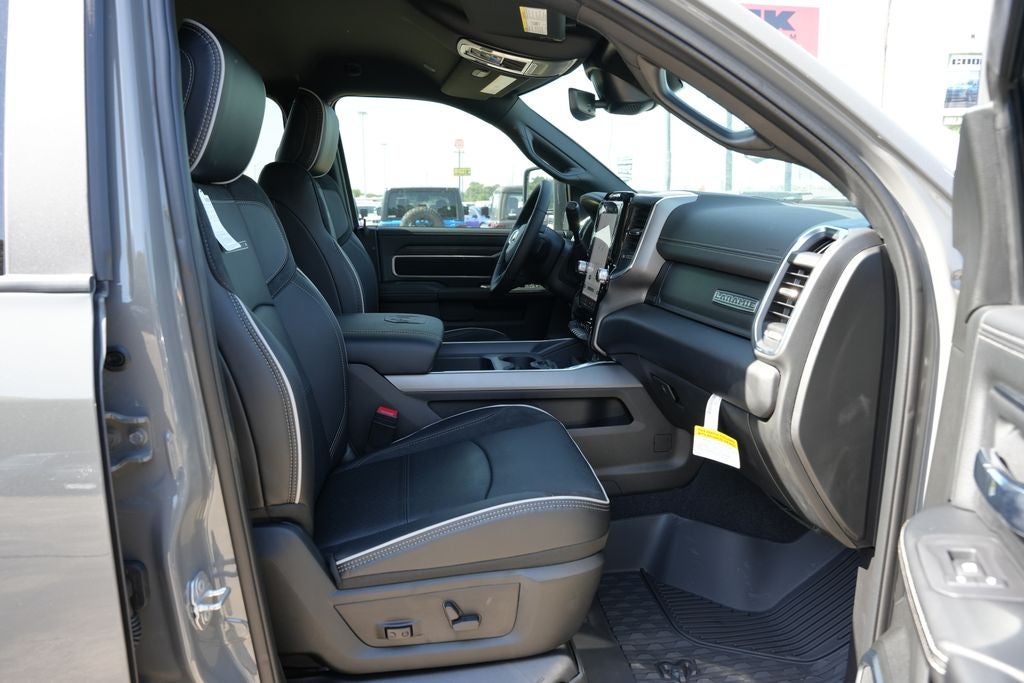 2026 RAM Ram 3500 RAM 3500 LARAMIE CREW CAB 4X4 8' BOX
