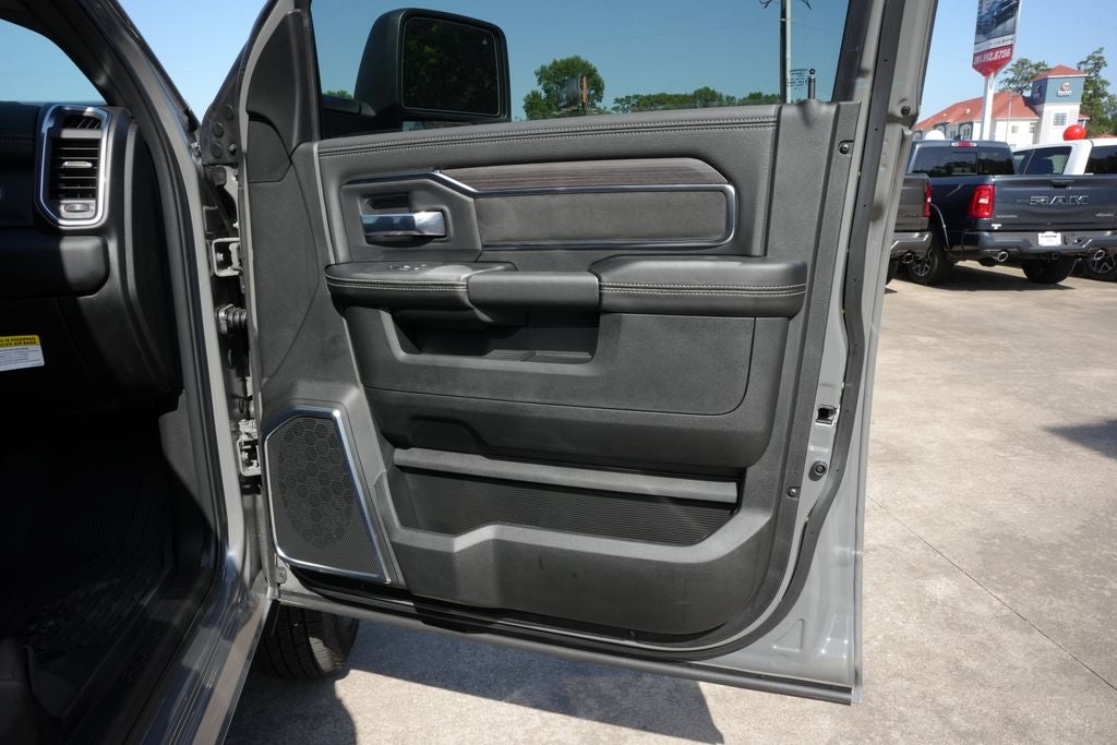 2026 RAM Ram 3500 RAM 3500 LARAMIE CREW CAB 4X4 8' BOX