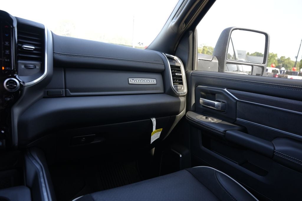 2026 RAM Ram 3500 RAM 3500 LARAMIE CREW CAB 4X4 8' BOX