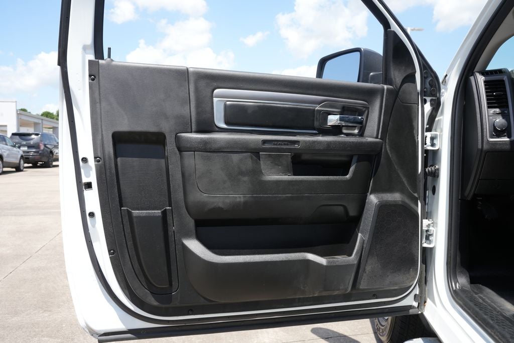 2023 RAM 1500 Classic Tradesman Regular Cab 4x2 8' Box