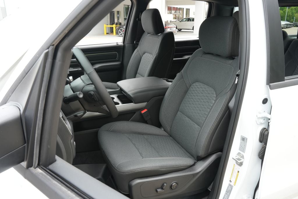 2026 RAM 1500 RAM 1500 LONE STAR CREW CAB 4X2 5'7' BOX