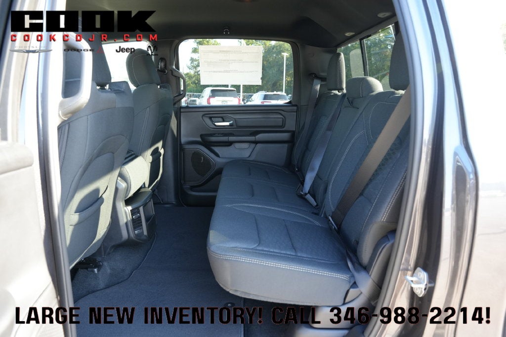2027 RAM 1500 RAM 1500 EXPRESS CREW CAB 4X2 5'7' BOX