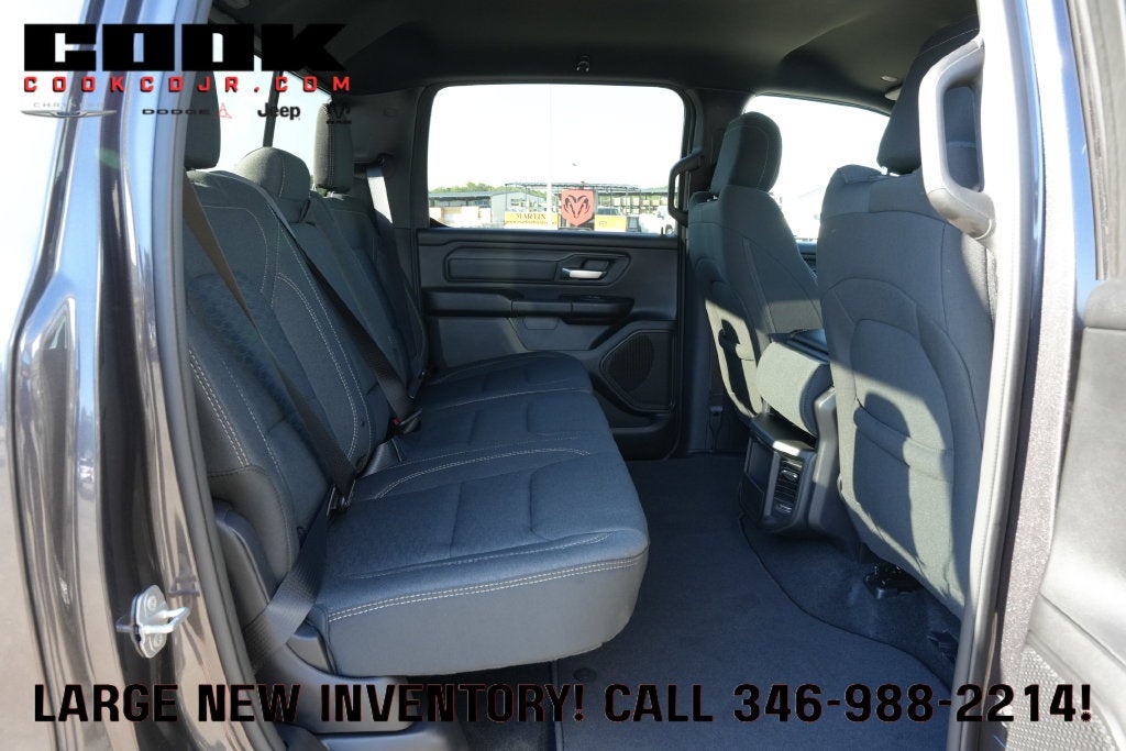 2027 RAM 1500 RAM 1500 EXPRESS CREW CAB 4X2 5'7' BOX