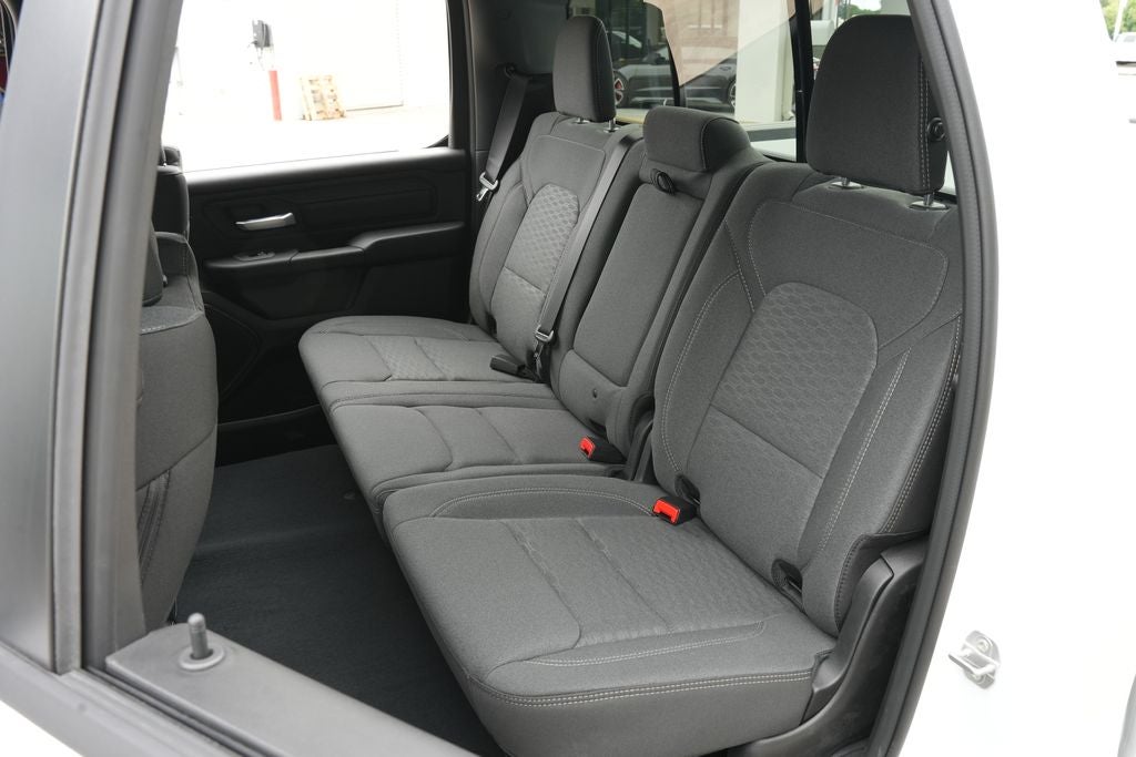 2026 RAM 1500 RAM 1500 EXPRESS CREW CAB 4X2 5'7' BOX