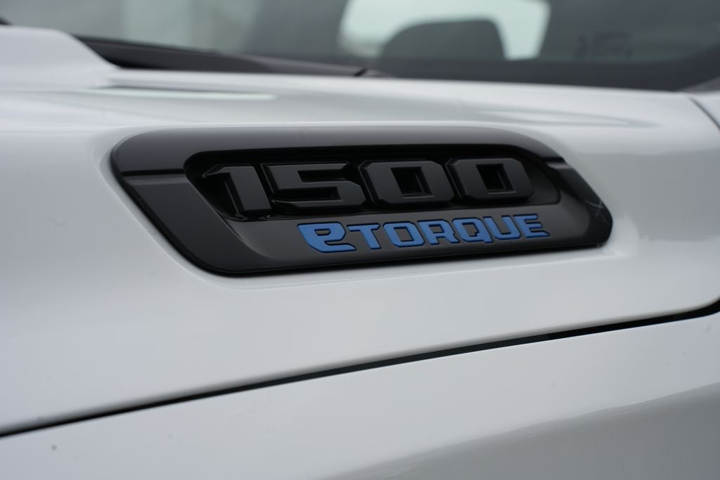 2026 RAM 1500 RAM 1500 EXPRESS CREW CAB 4X2 5'7' BOX