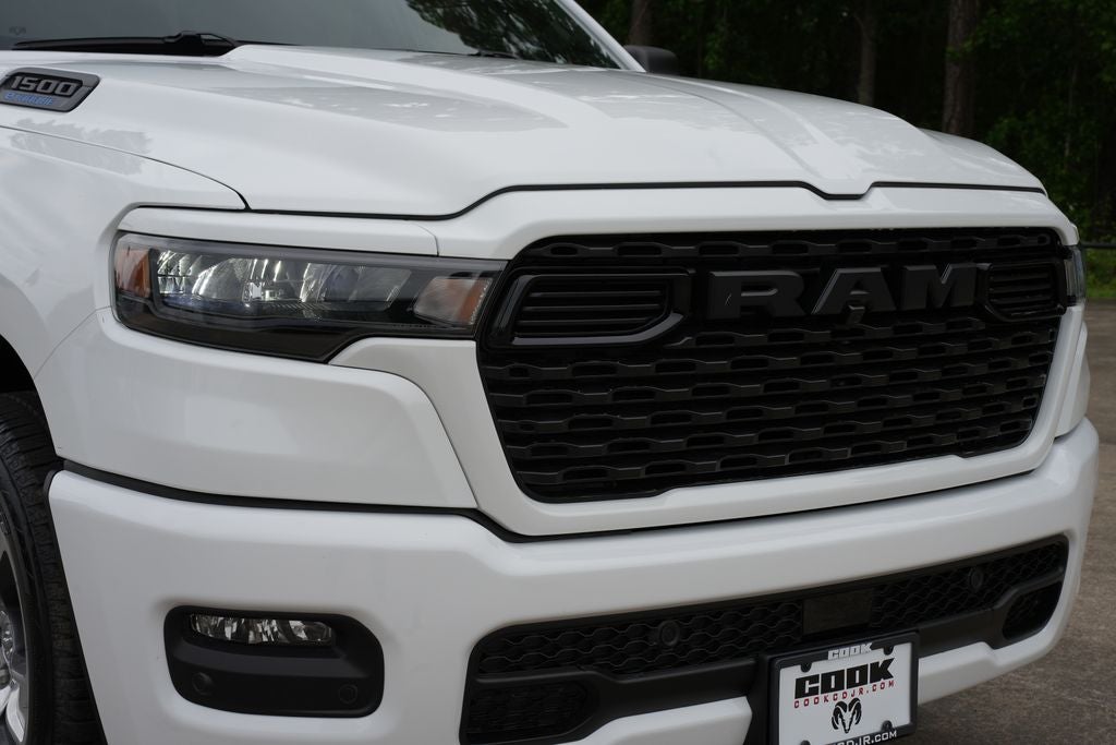 2026 RAM 1500 RAM 1500 EXPRESS CREW CAB 4X2 5'7' BOX