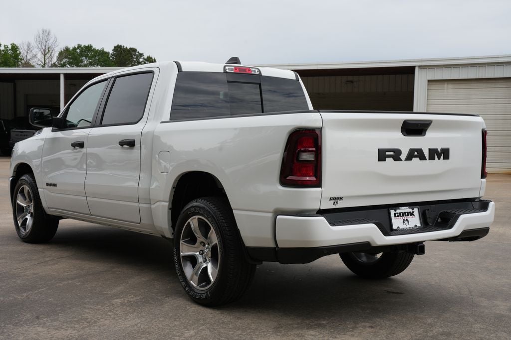 2026 RAM 1500 RAM 1500 EXPRESS CREW CAB 4X2 5'7' BOX