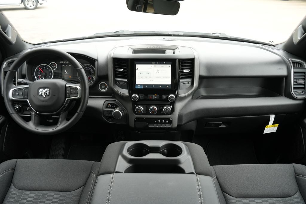 2026 RAM 1500 RAM 1500 EXPRESS CREW CAB 4X2 5'7' BOX