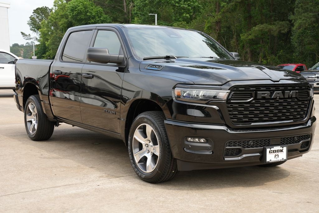 2026 RAM 1500 RAM 1500 EXPRESS CREW CAB 4X2 5'7' BOX