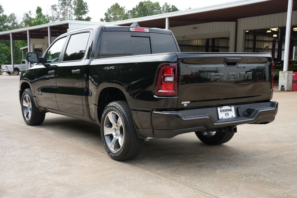 2026 RAM 1500 RAM 1500 EXPRESS CREW CAB 4X2 5'7' BOX
