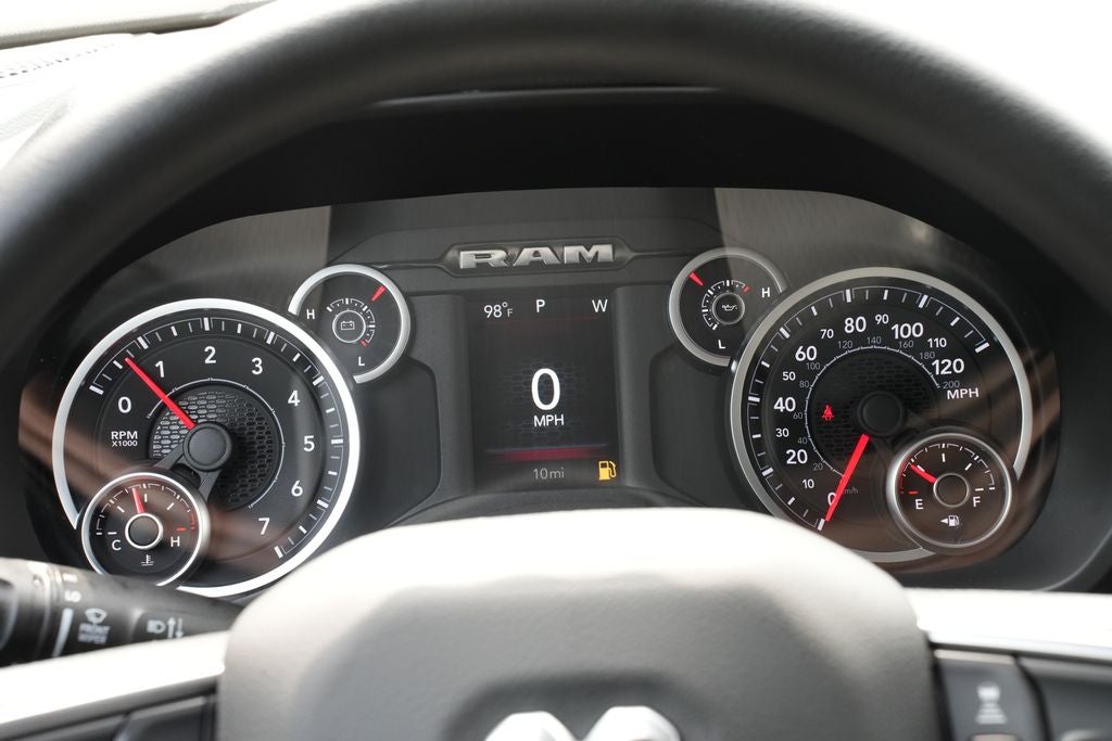 2026 RAM 1500 RAM 1500 EXPRESS CREW CAB 4X2 5'7' BOX