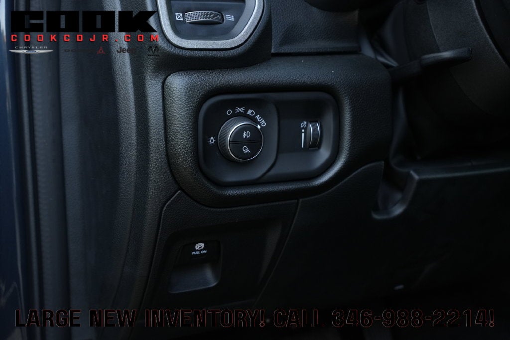 2027 RAM 1500 RAM 1500 EXPRESS CREW CAB 4X2 5'7' BOX