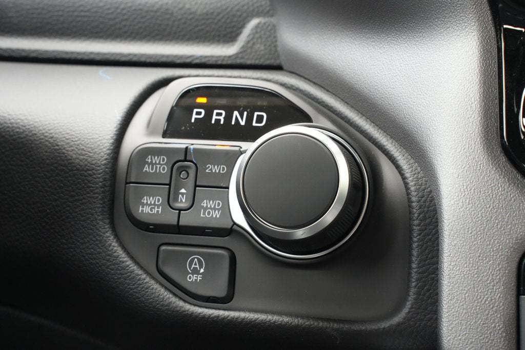 2026 RAM 1500 RAM 1500 LONE STAR CREW CAB 4X4 5'7' BOX