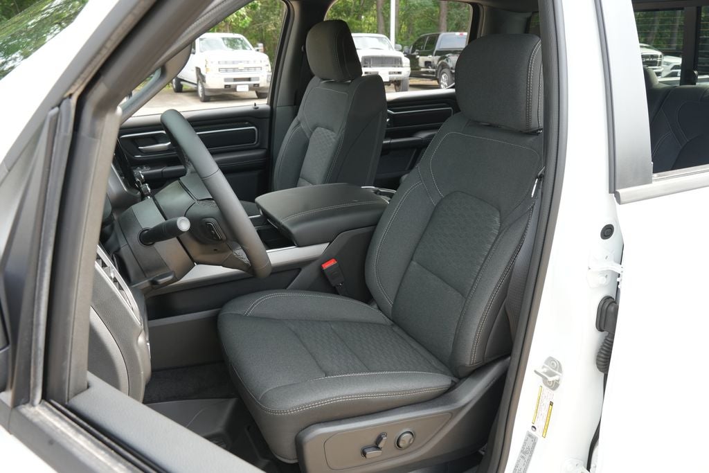 2026 RAM 1500 RAM 1500 LONE STAR CREW CAB 4X4 5'7' BOX