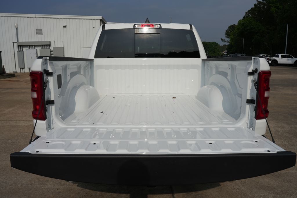 2026 RAM 1500 RAM 1500 LONE STAR CREW CAB 4X4 5'7' BOX