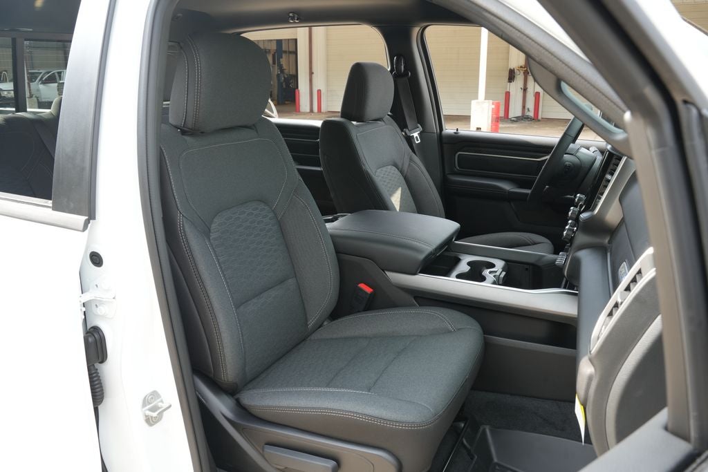 2026 RAM 1500 RAM 1500 LONE STAR CREW CAB 4X4 5'7' BOX