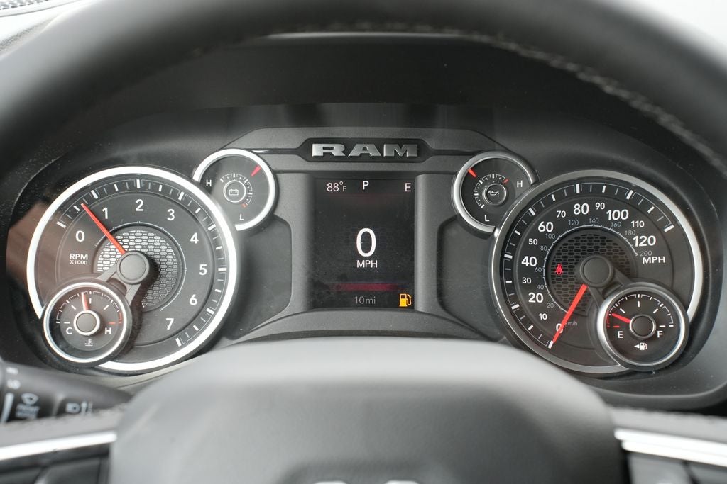 2026 RAM 1500 RAM 1500 LONE STAR CREW CAB 4X4 5'7' BOX
