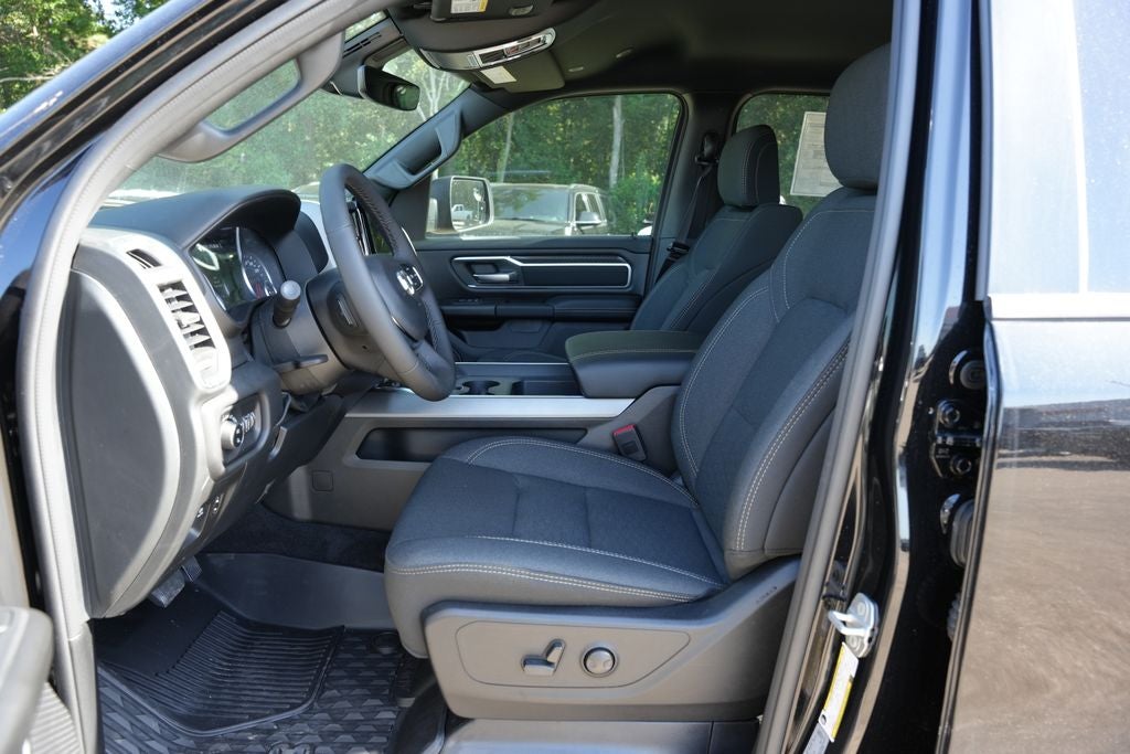 2026 RAM 1500 RAM 1500 LONE STAR CREW CAB 4X4 5'7' BOX