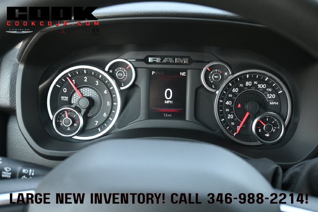 2027 RAM 2500 RAM 2500 TRADESMAN CREW CAB 4X4 6'4' BOX