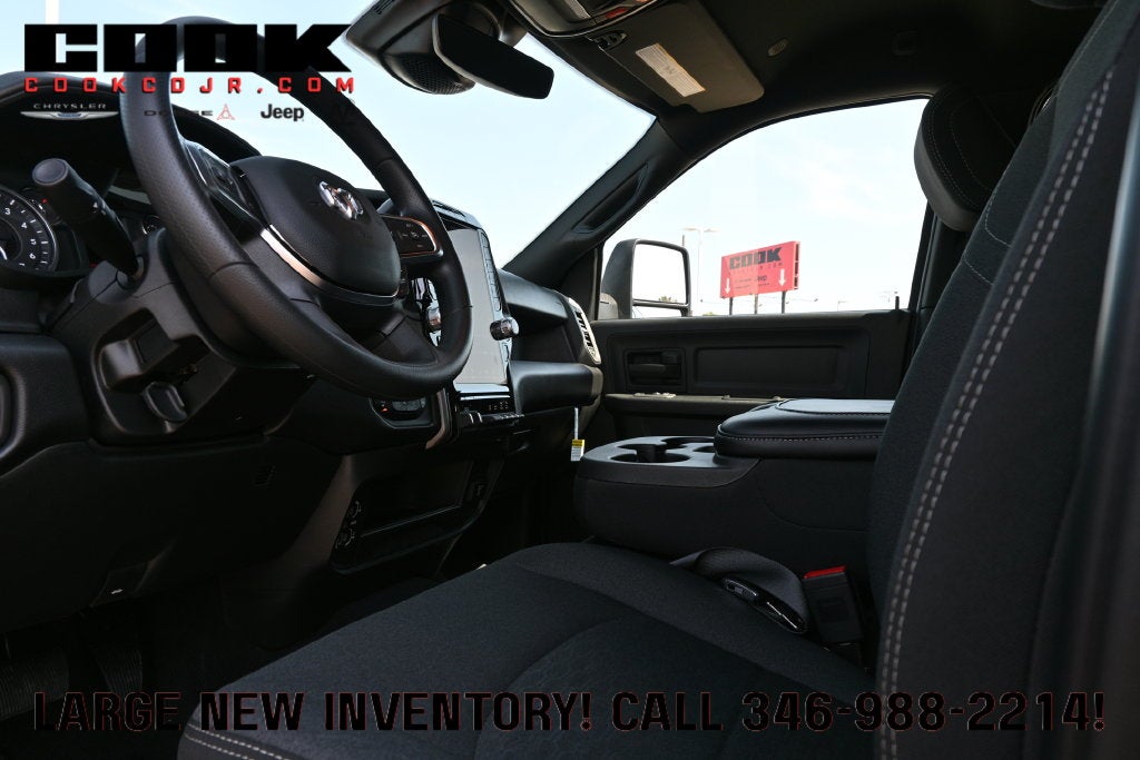 2027 RAM 2500 RAM 2500 TRADESMAN CREW CAB 4X4 6'4' BOX