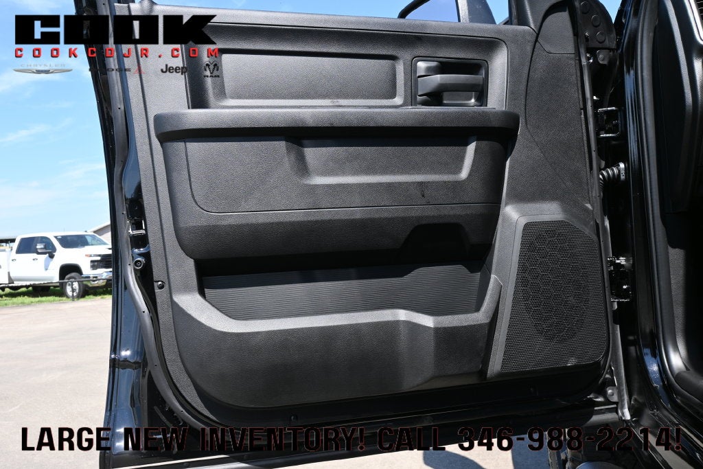 2027 RAM 2500 RAM 2500 TRADESMAN CREW CAB 4X4 6'4' BOX