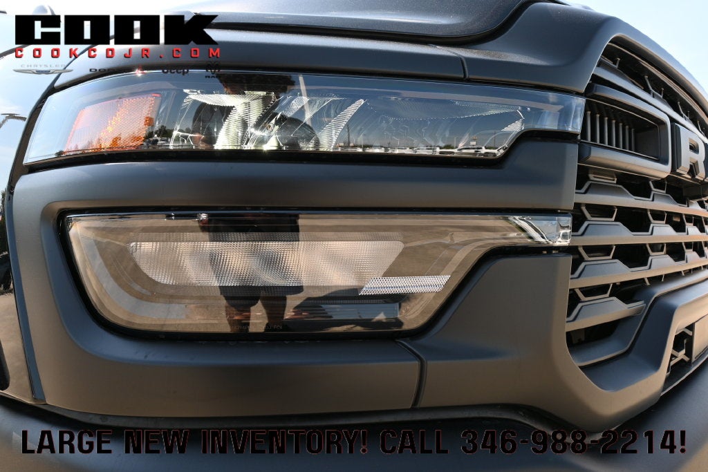 2027 RAM 2500 RAM 2500 TRADESMAN CREW CAB 4X4 6'4' BOX