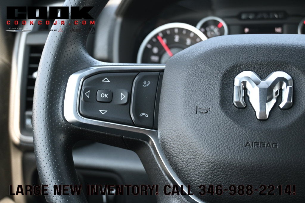 2027 RAM 2500 RAM 2500 TRADESMAN CREW CAB 4X4 6'4' BOX