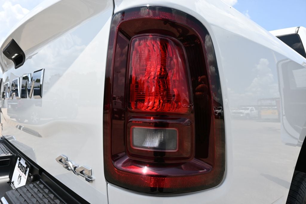 2026 RAM 2500 RAM 2500 TRADESMAN CREW CAB 4X4 6'4' BOX
