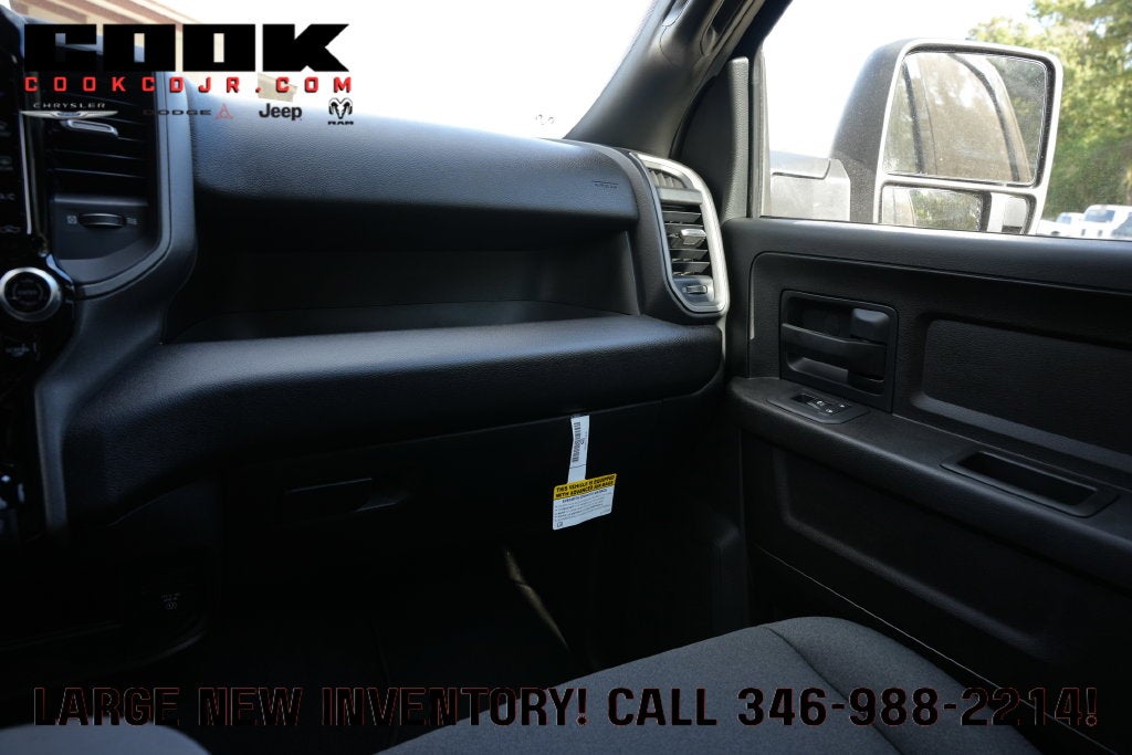 2027 RAM 2500 RAM 2500 BLACK EXPRESS CREW CAB 4X4 6'4' BOX