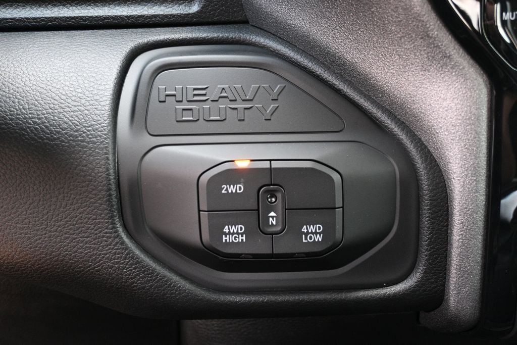 2026 RAM 2500 RAM 2500 TRADESMAN CREW CAB 4X4 6'4' BOX
