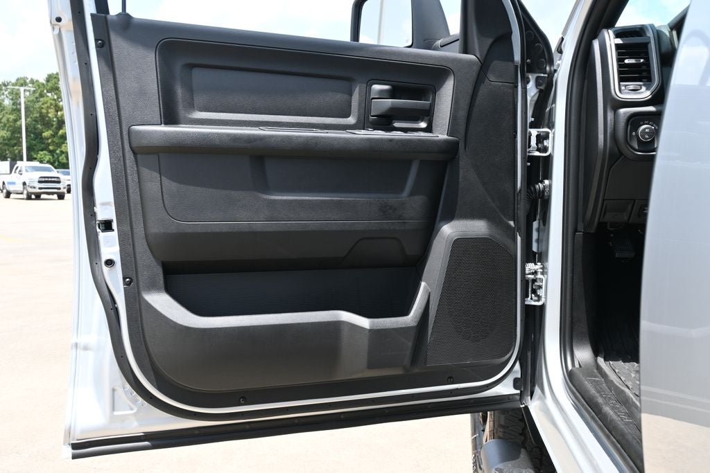 2026 RAM 2500 RAM 2500 BLACK EXPRESS CREW CAB 4X4 6'4' BOX