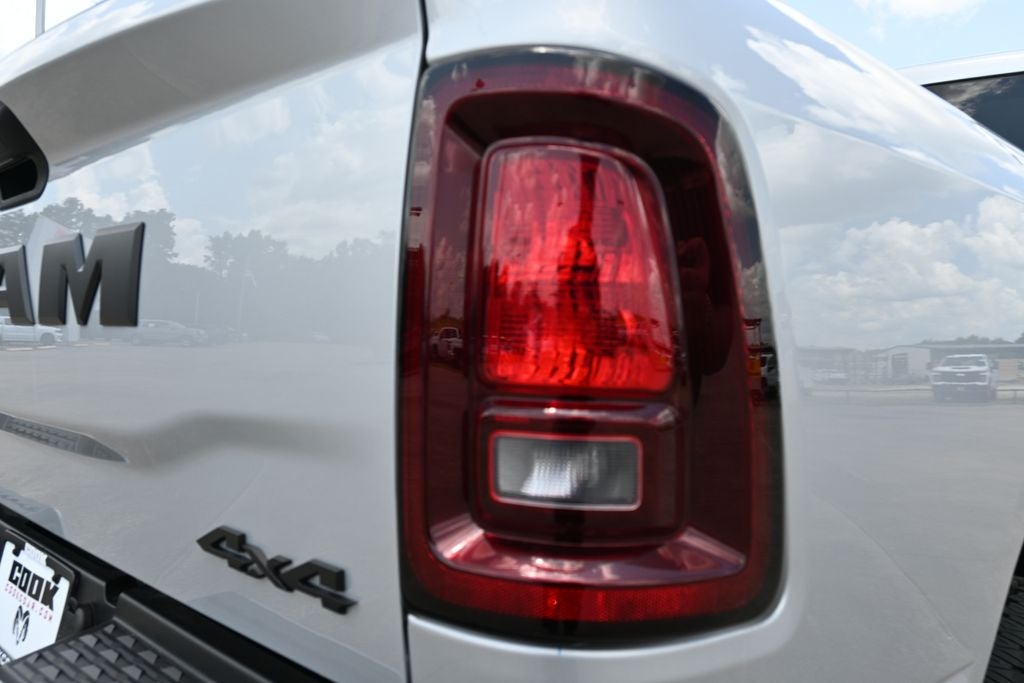 2026 RAM 2500 RAM 2500 BLACK EXPRESS CREW CAB 4X4 6'4' BOX