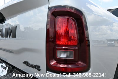 2026 RAM 2500 RAM 2500 BLACK EXPRESS CREW CAB 4X4 6'4' BOX