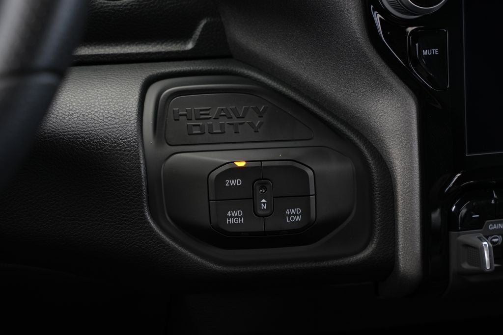 2026 RAM 2500 RAM 2500 TRADESMAN CREW CAB 4X4 6'4' BOX
