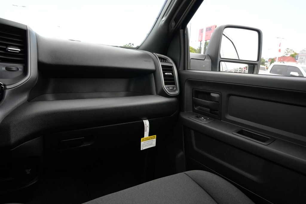 2026 RAM 2500 RAM 2500 TRADESMAN CREW CAB 4X4 6'4' BOX