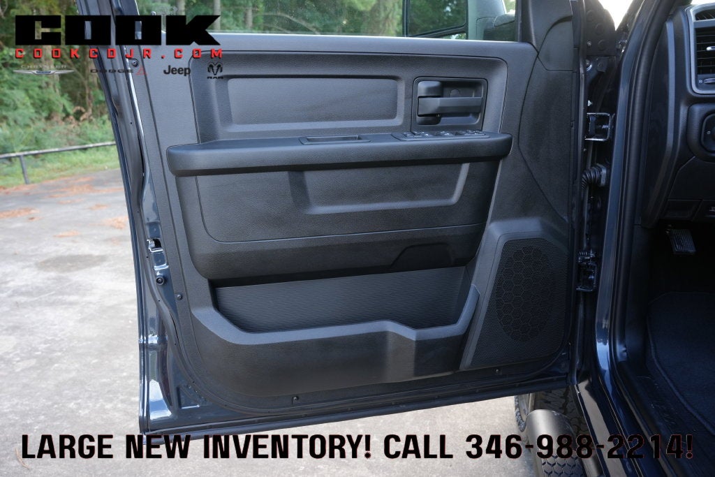 2027 RAM 2500 RAM 2500 BLACK EXPRESS CREW CAB 4X4 6'4' BOX