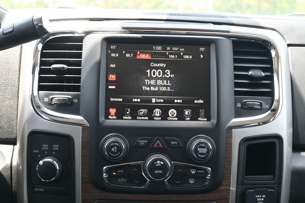 2017 RAM 2500 Laramie Crew Cab 4x4 6'4' Box
