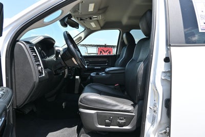 2017 RAM 2500 Laramie Crew Cab 4x4 6'4' Box
