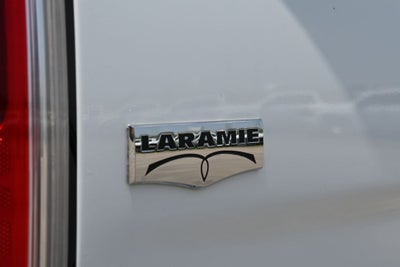 2017 RAM 2500 Laramie Crew Cab 4x4 6'4' Box