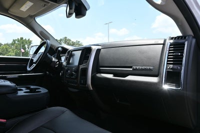 2017 RAM 2500 Laramie Crew Cab 4x4 6'4' Box