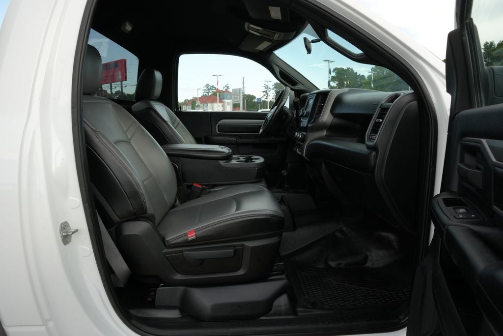 2022 RAM 5500 Chassis Cab Tradesman/SLT