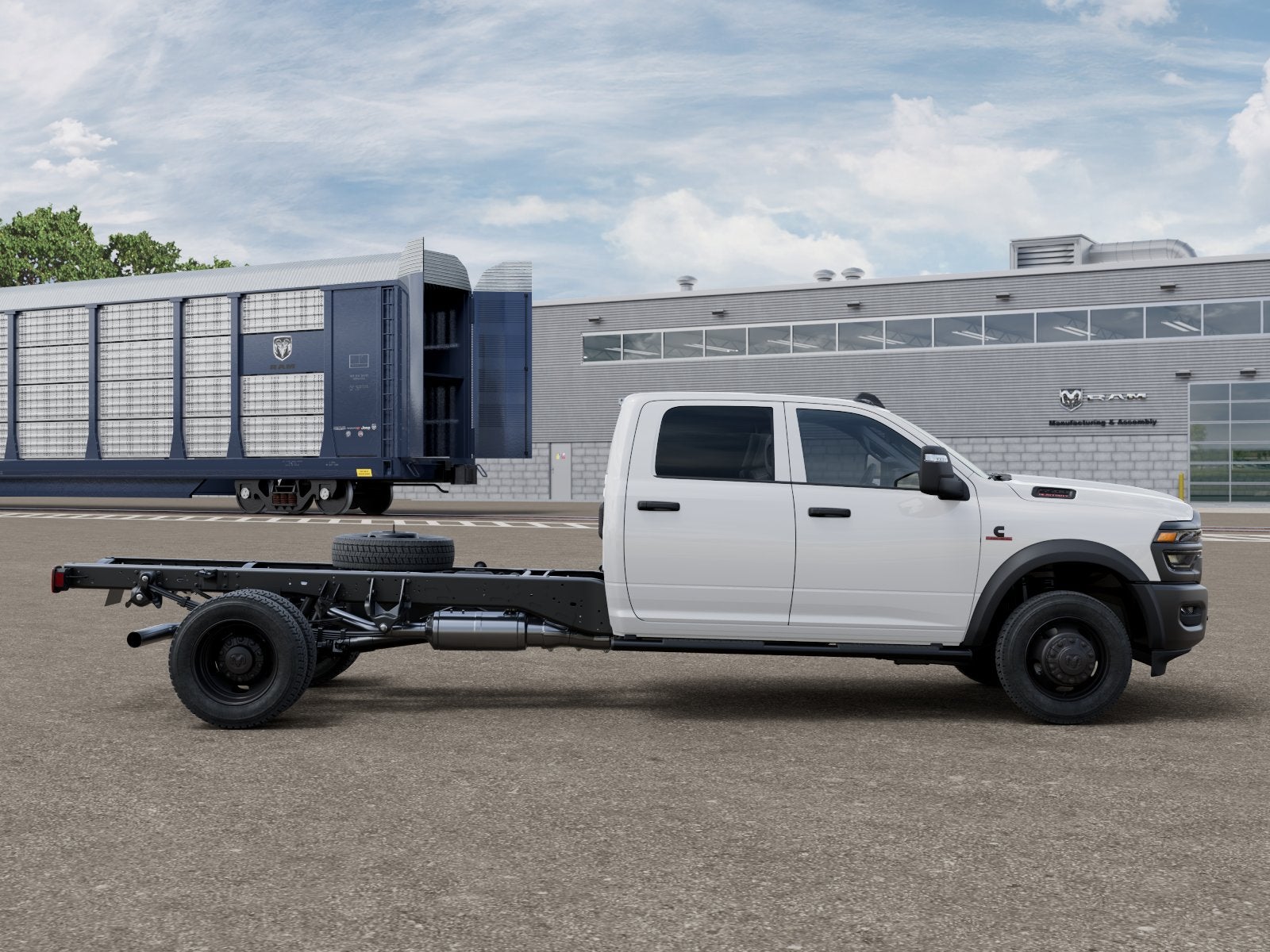 2027 RAM 5500 Chassis Cab RAM 5500 TRADESMAN CHASSIS CREW CAB 4X4 84' CA