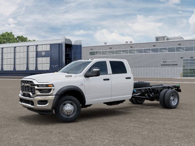 2027 RAM 5500 Chassis Cab RAM 5500 TRADESMAN CHASSIS CREW CAB 4X4 84' CA