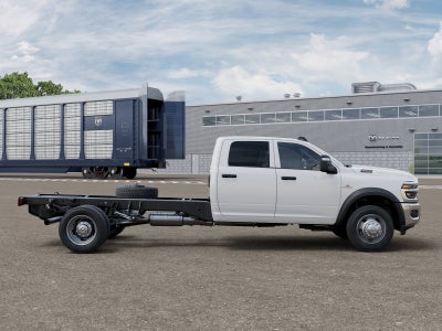 2027 RAM 5500 Chassis Cab RAM 5500 TRADESMAN CHASSIS CREW CAB 4X4 84' CA